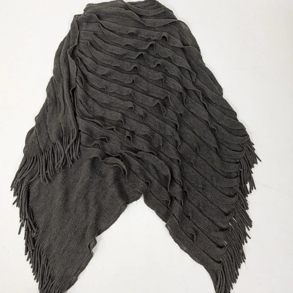 Knit Poncho Asymmetrical Pleated Hand Made Charcoal Grey Fringe Long - Picture 3 of 10